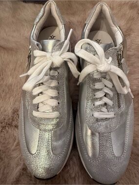 Johnston & Murphy Gracie Silver Metallic Lace-Up and Side Zip Sneakers